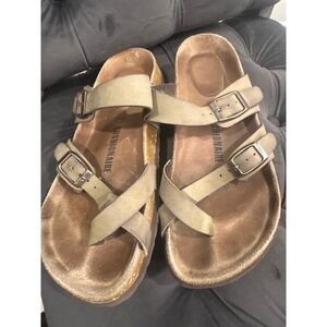 Cushionaire Women's beach Sandals Tan Buckle Strap Cork Footbed Size 6.5M